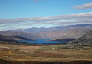 Tal zwischen den Seen Amitsorsuaq und Kangerluatsiarsuaq
